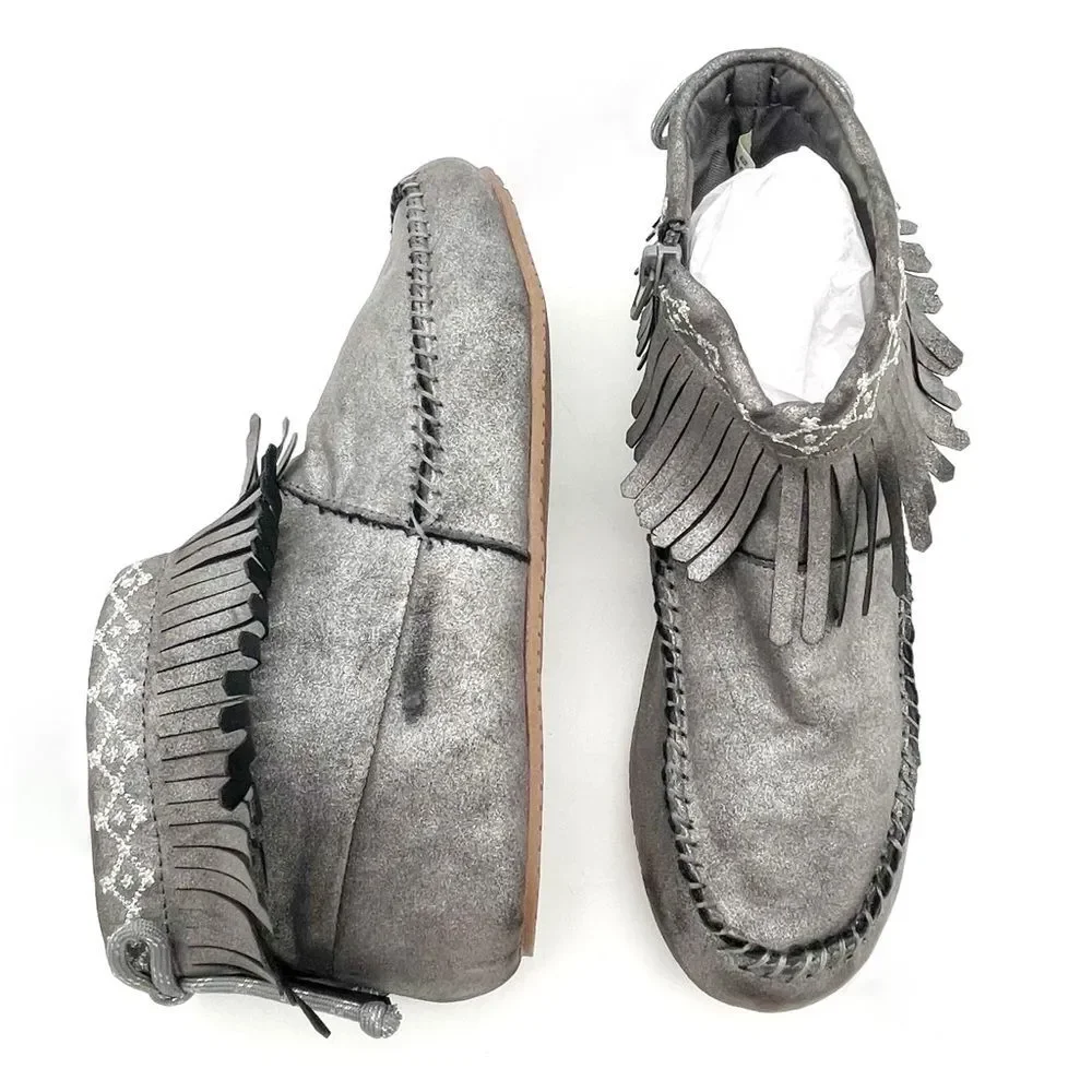 Hanna Andersson Erika Moccasin Fringed Zip Bootie Silver Metallic Girls Size 4